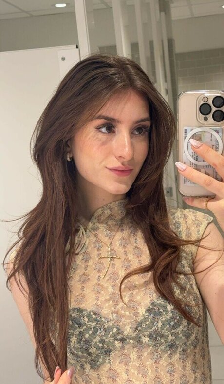 Giulia Bruno star art images