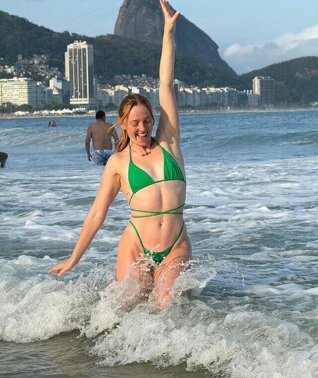 Molly Carlson pornstar hd pictures