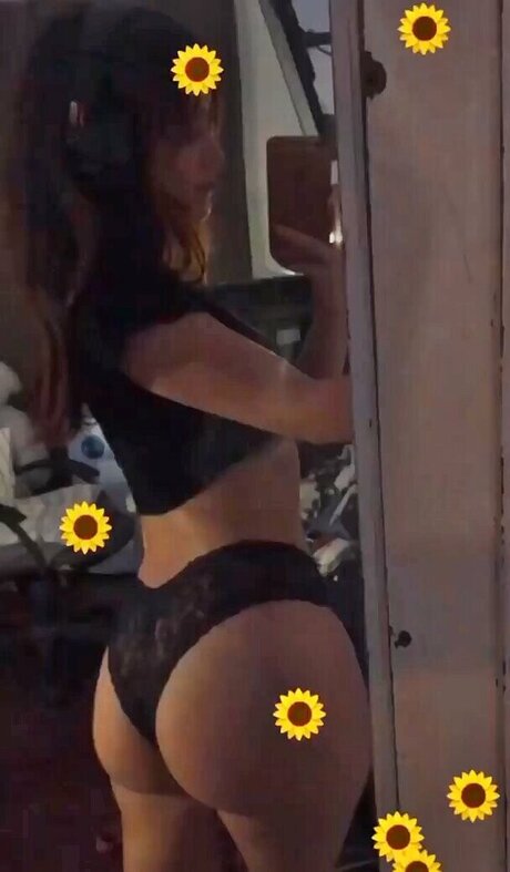 Caropardiaco nudes star pictures