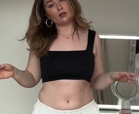 Sonny Loops nice actress picture