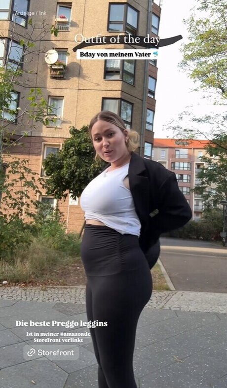 Sonny Loops pornstar sex pic