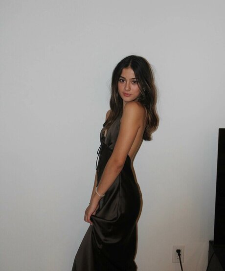 Lauren Avelina star hd photo