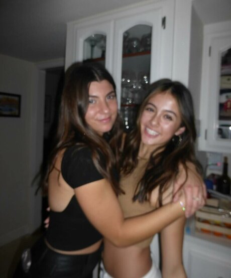 Lauren Avelina adult star image