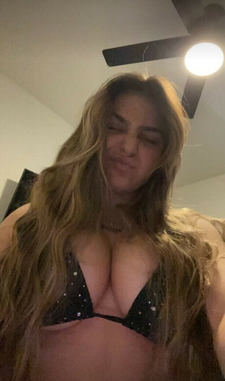 Daisyyyraeee pornstar high quality img