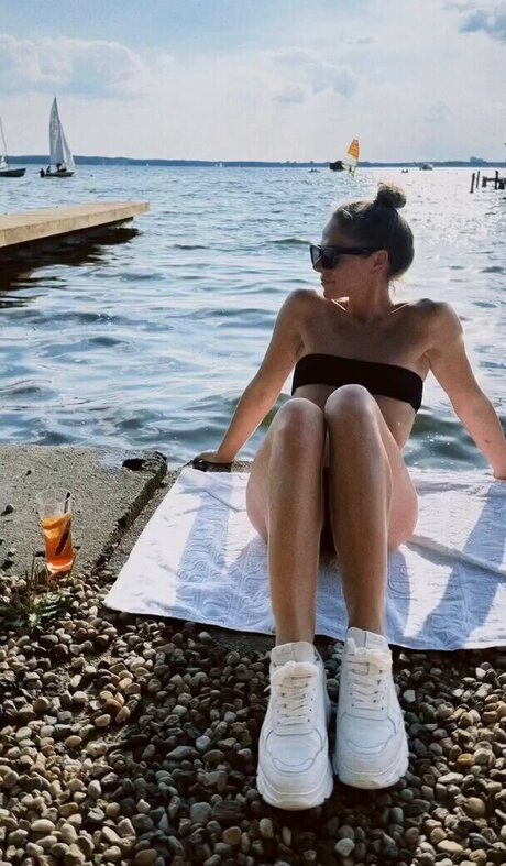 Cheyenne Pahde nice pornstar picture