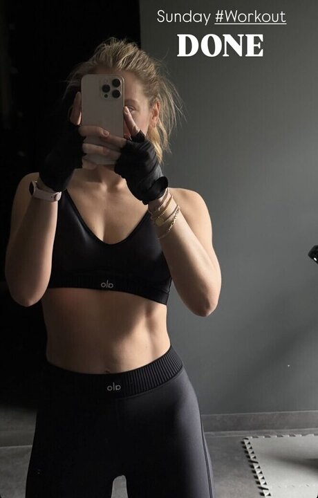 Cheyenne Pahde perfect model img