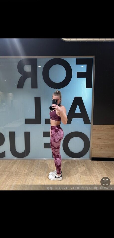 sara chrt panigalesara model naked image