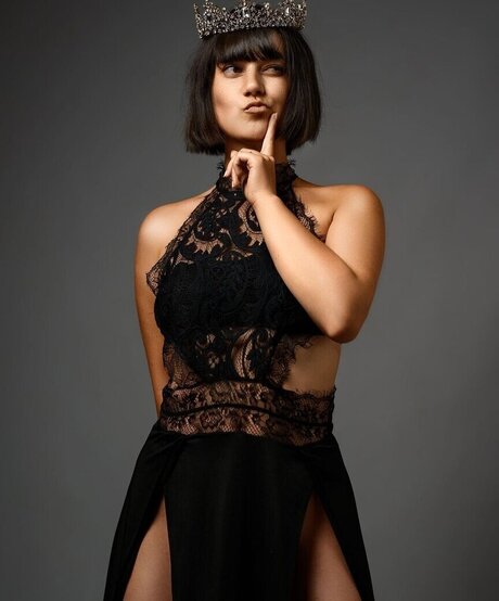 lov e lena top star photo