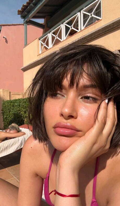 Azza Slimene star art photos