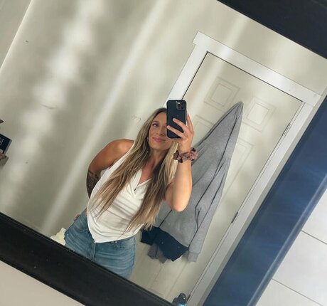 Ashley Kowalcyk beautiful actress images