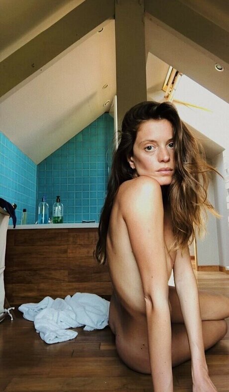 Pauline Serreau high quality model gallery