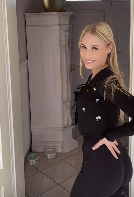 undressing onlyfans free porn images