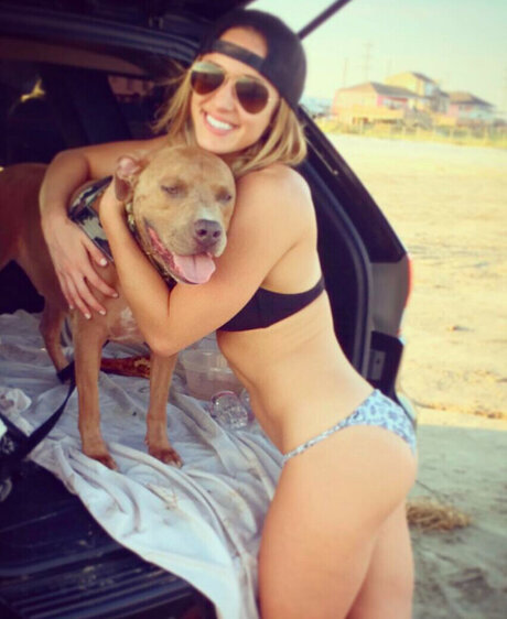 Brittney Touchton hd actress photo