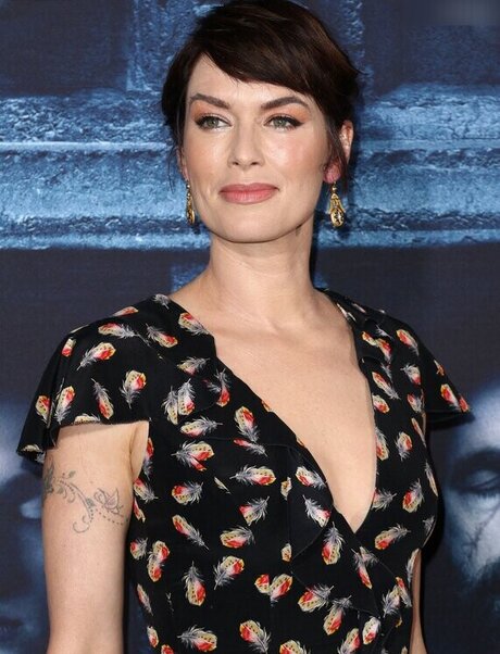 Lena Headey sexy star images