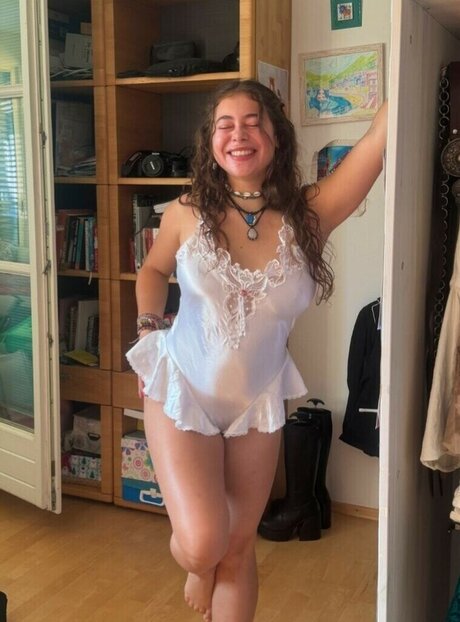 Leonie Buchegger pretty pornstar archive