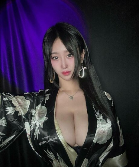 Dahee0326 Dh oh eb Quick model image