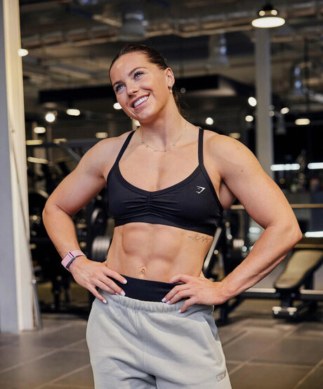 Aimee Cringle nice actress img