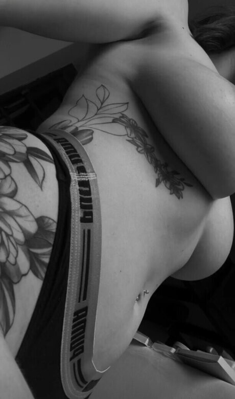 slut onlyfans free naked photo