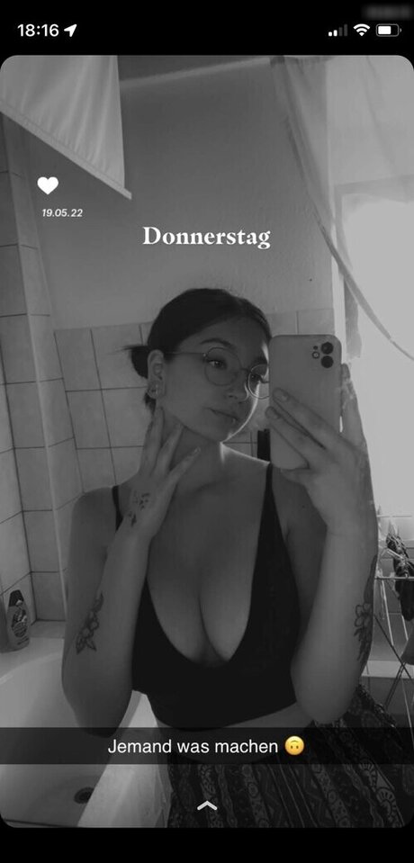 Kira Julie adult star archive