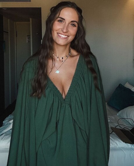 Kim F ngeling star adult gallery