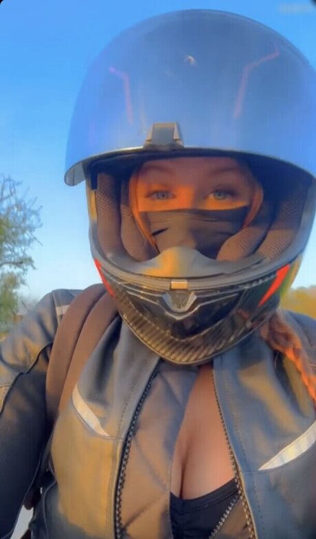 kimi__te naked pornstar picture