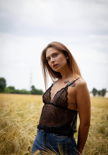 hi iam sara sex actress pic