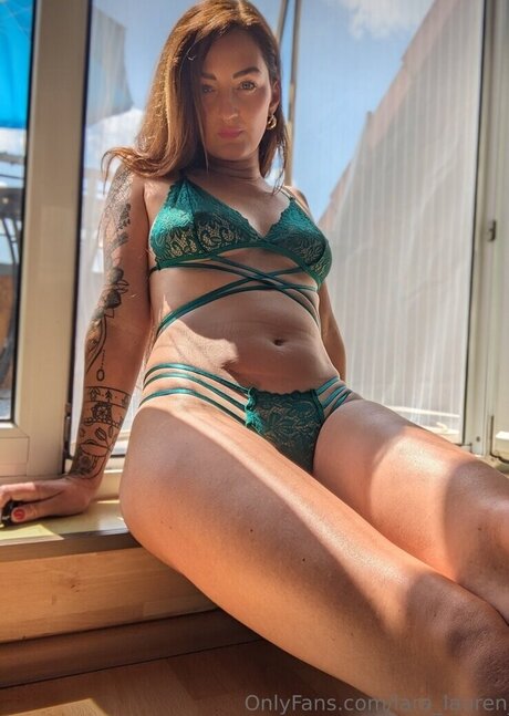 Lara Lauren hd model galleries