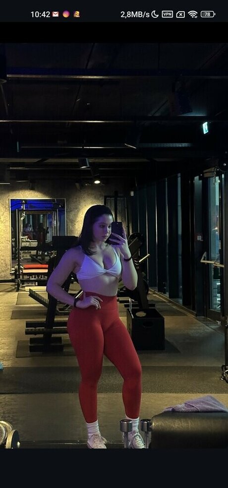 Hilal Fener nude star photo