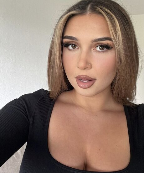 Jaseminra model nudes photos