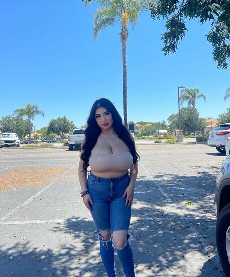 ashleyarambulaa model xxx pics