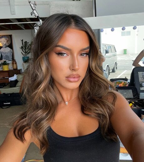 Ashleigh Menin pornstar adult picture