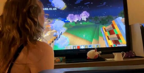 Lenity Life naked star pictures