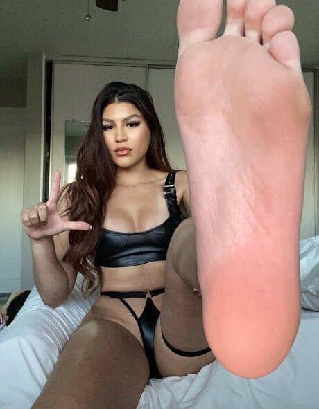 God Sab star nudes pic