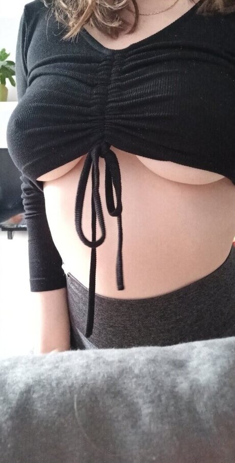 eAngi02 model beautiful image