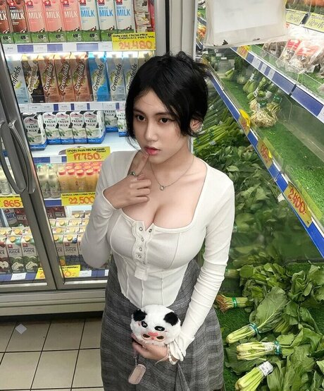 ejahazel model naked gallery