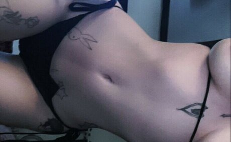 hosutosdiary pornographic model photo