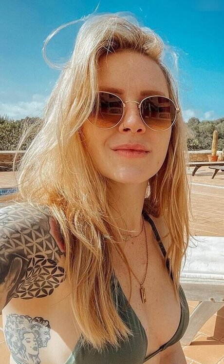 Denise Schwitalle free star images