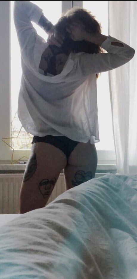 tattooed shemale onlyfans porn pictures