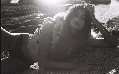 Meeya Dugied hot pornstar gallery