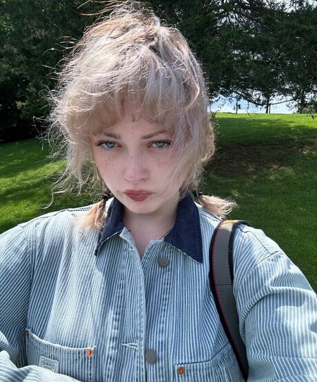 Violet Grohl nice actress gallery