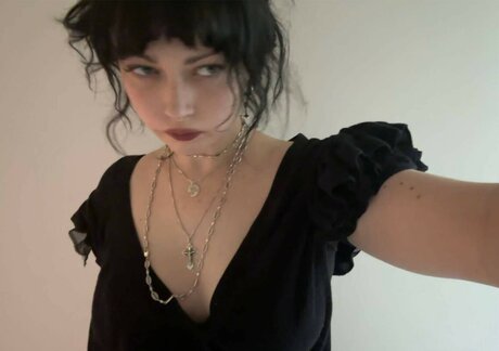 Violet Grohl nudes actress photo