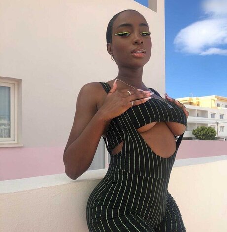 Sandra Lambeck model naked galleries