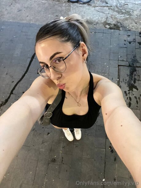 emilyy vip best star photos