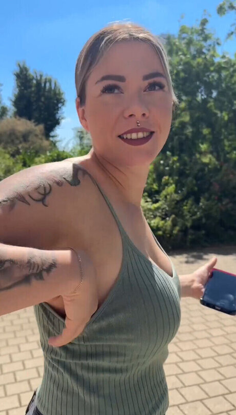 Die Meedtis xxx actress picture