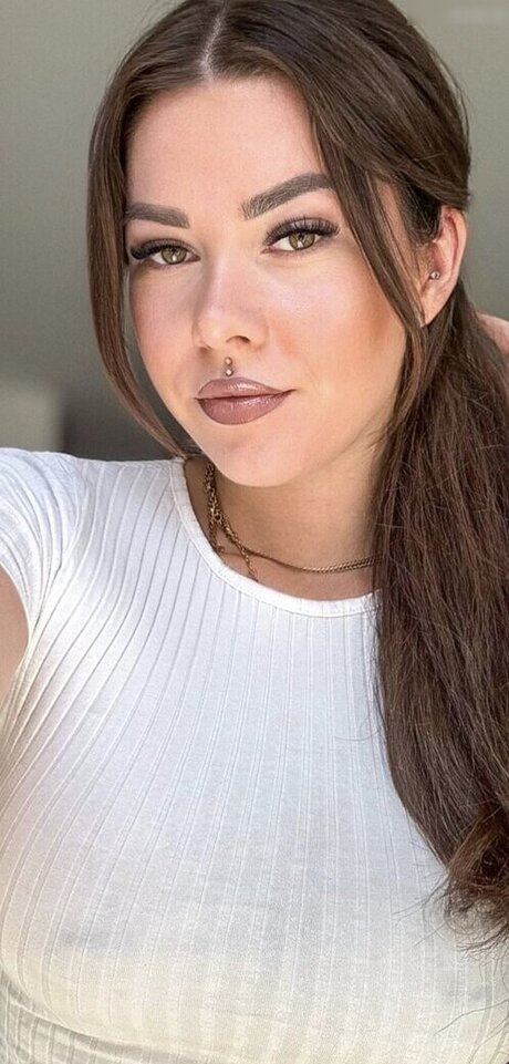 Die Meedtis pornstar free images