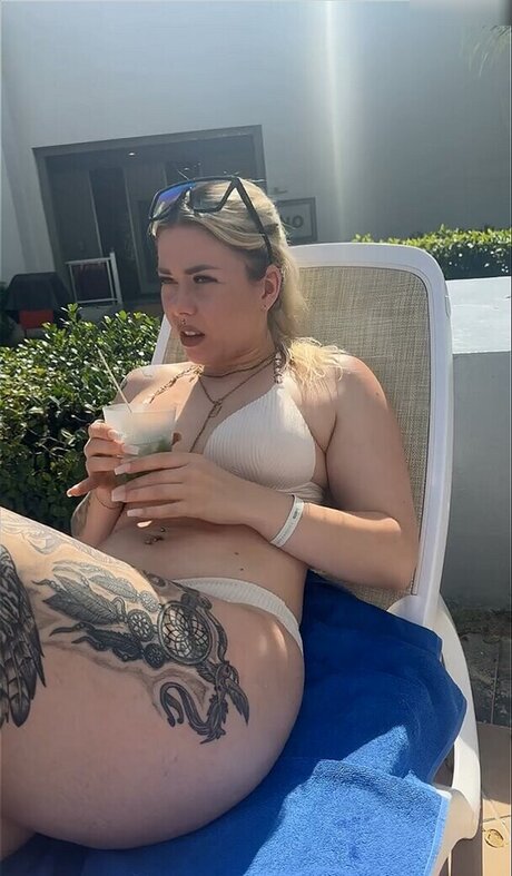 Die Meedtis naked actress pictures