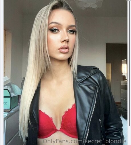 Josily hot model pics