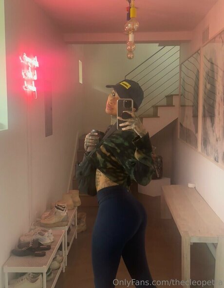 Cleo Petra beautiful actress galleries