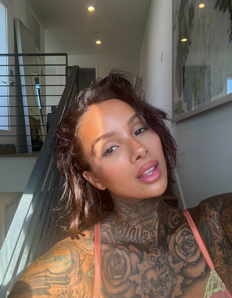 Cleo Petra pornstar sexy pictures