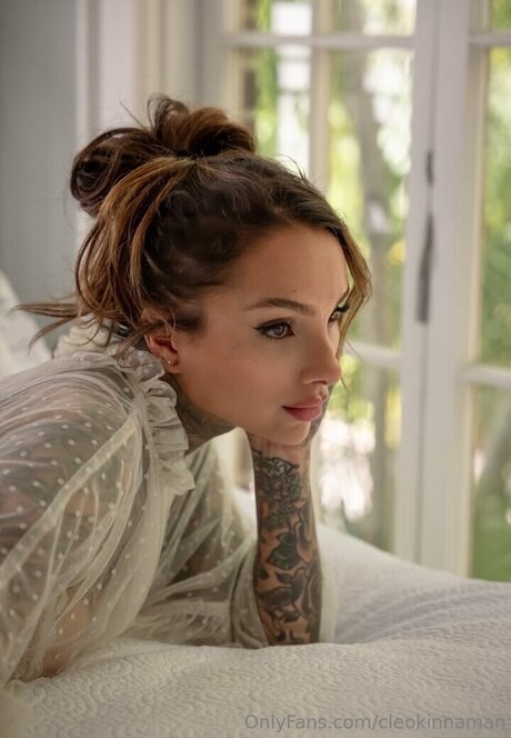 Cleo Petra star exclusive photos